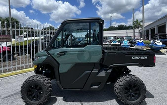 2024 Can-Am Defender DPS CAB HD9