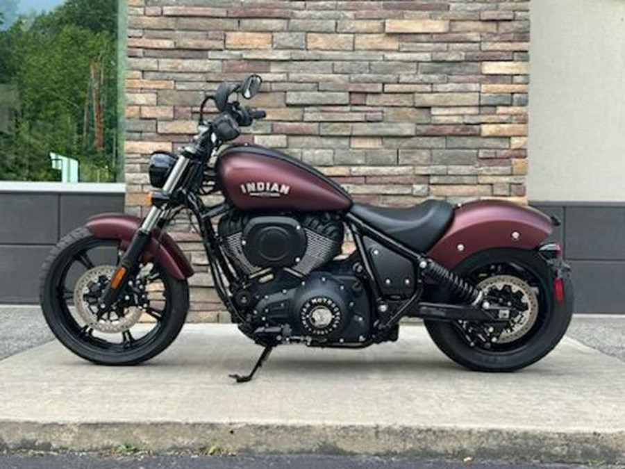 2024 Indian Chief Maroon Metallic Smoke