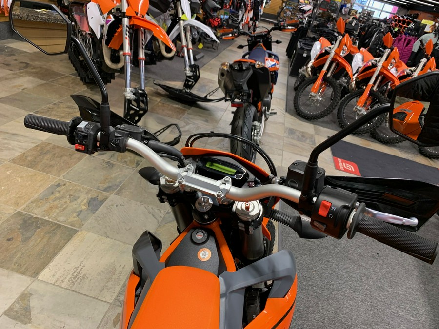 2024 KTM 690 Enduro R