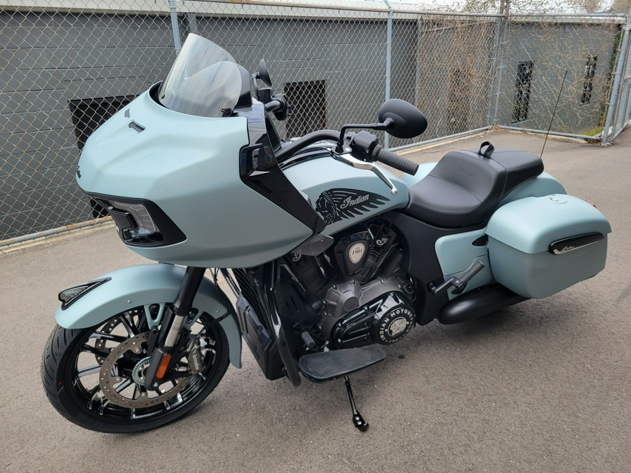 2025 Indian Challenger® Dark Horse®