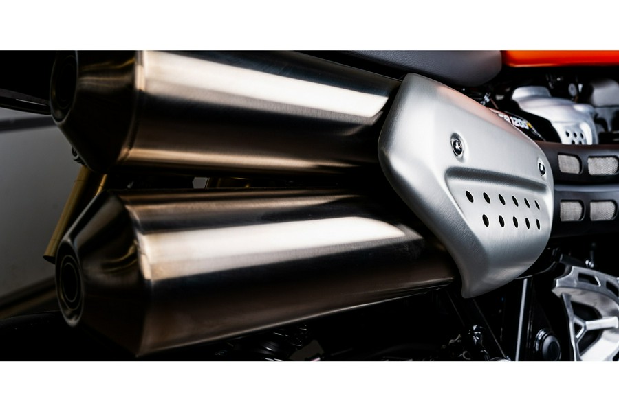 2025 Triumph Scrambler 1200 XE