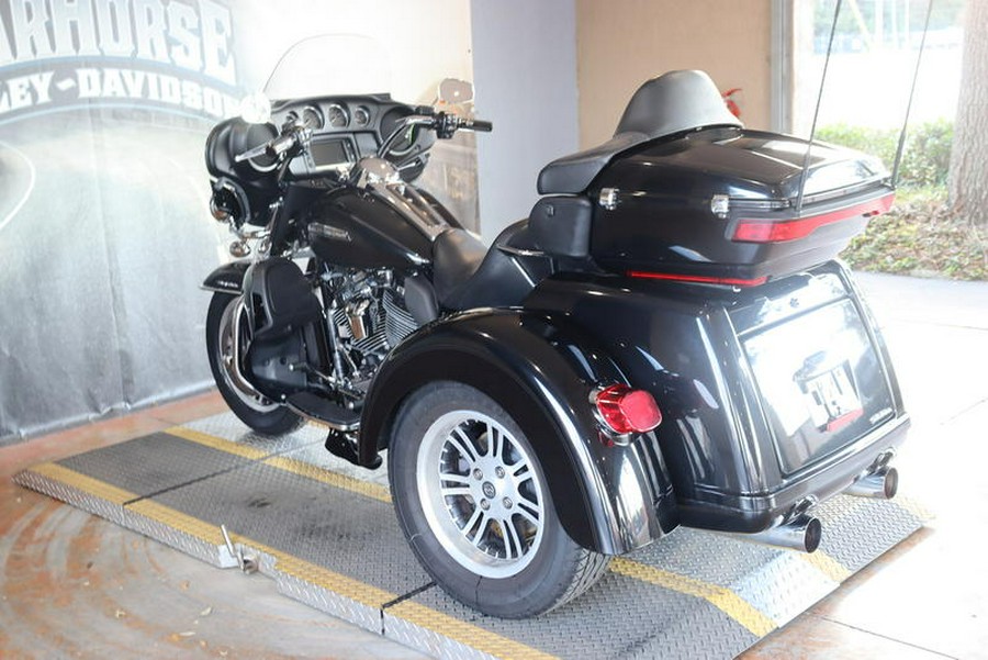 2018 Harley-Davidson® FLHTCUTG - Tri Glide® Ultra