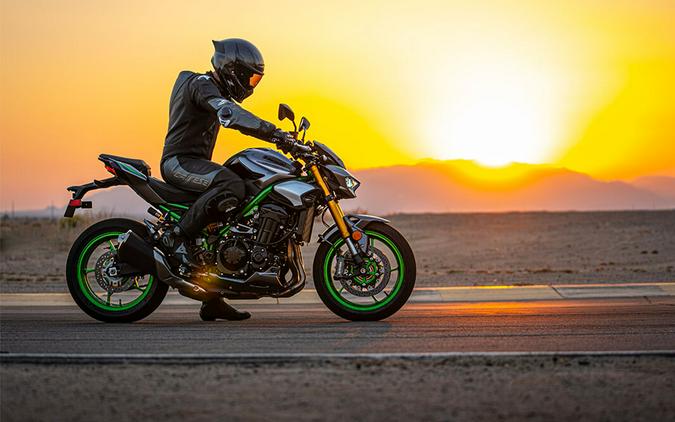 2025 Kawasaki Z900 SE ABS