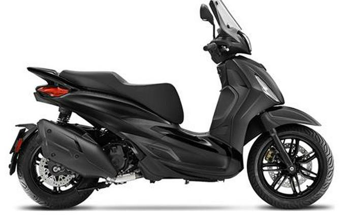 2024 Piaggio BV 400 Deep Black