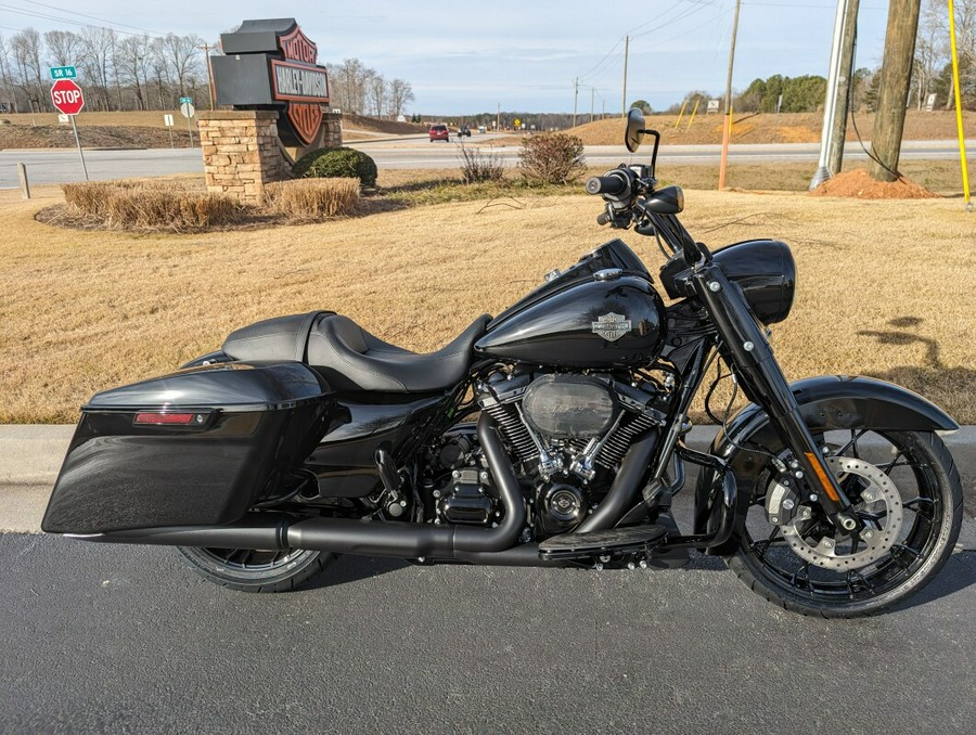 2024 Harley-Davidson Road King Special Vivid Black