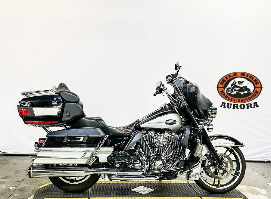 2010 Harley-Davidson® FLHTCU - Ultra Classic® Electra Glide