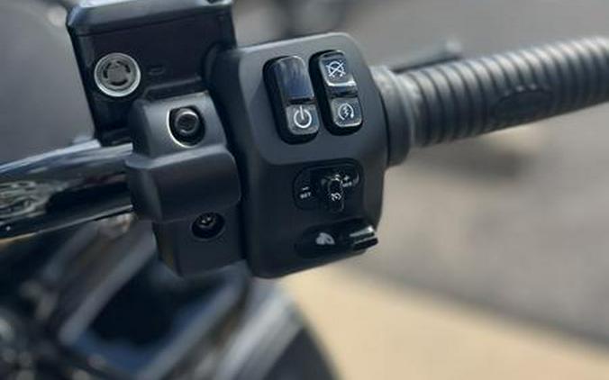 2026 Indian Motorcycle® Pursuit® Dark Horse® Heavy Metal