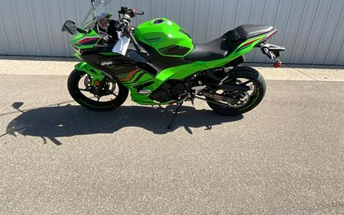 2024 Kawasaki Ninja 500 KRT Edition SE ABS