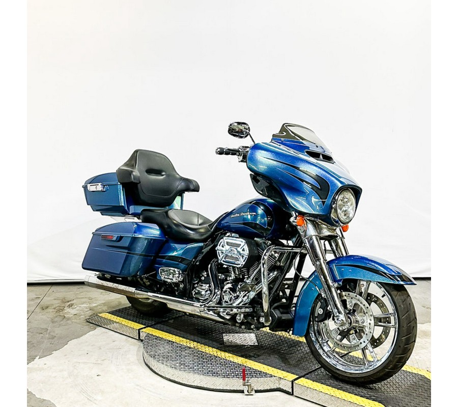 2014 Harley-Davidson® FLHX - Street Glide®