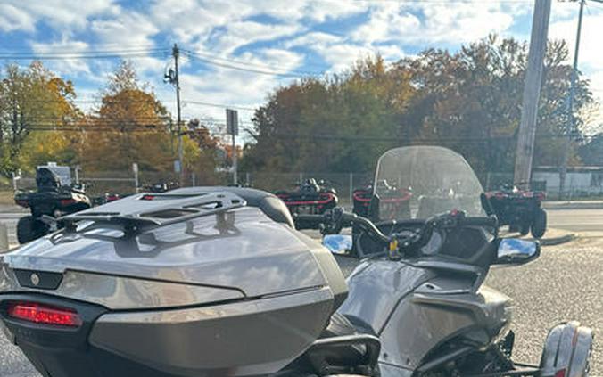 2017 Can-Am® Spyder® F3 Limited 6-Speed Semi-Automatic (SE6)