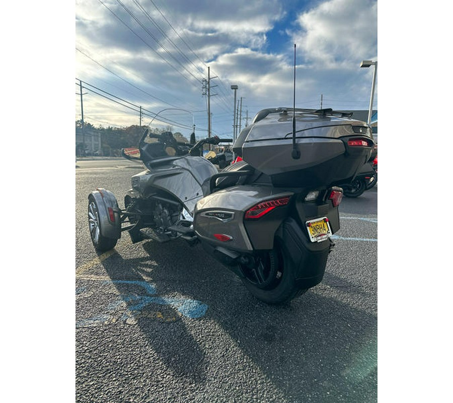 2017 Can-Am® Spyder® F3 Limited 6-Speed Semi-Automatic (SE6)