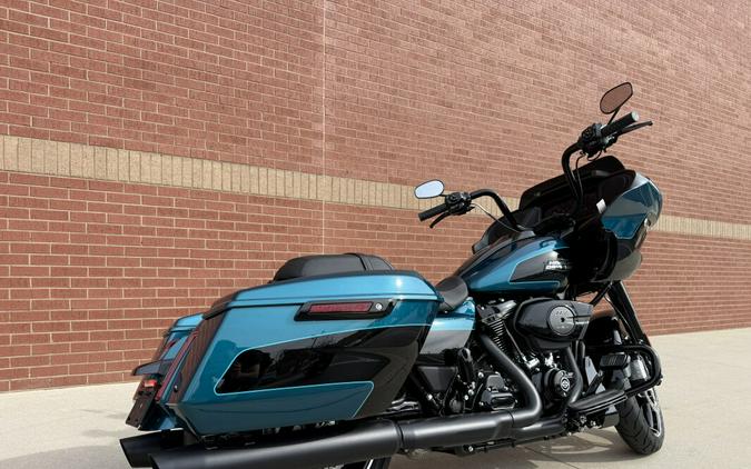 2026 Harley-Davidson® Road Glide® Teal Thunder / Vivid Black Black Trim