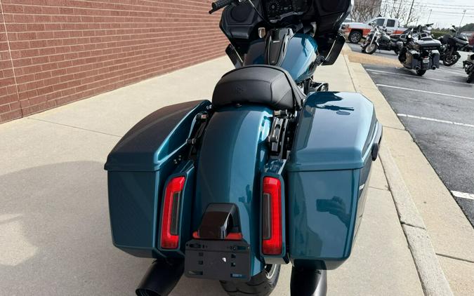 2026 Harley-Davidson® Road Glide® Teal Thunder / Vivid Black Black Trim