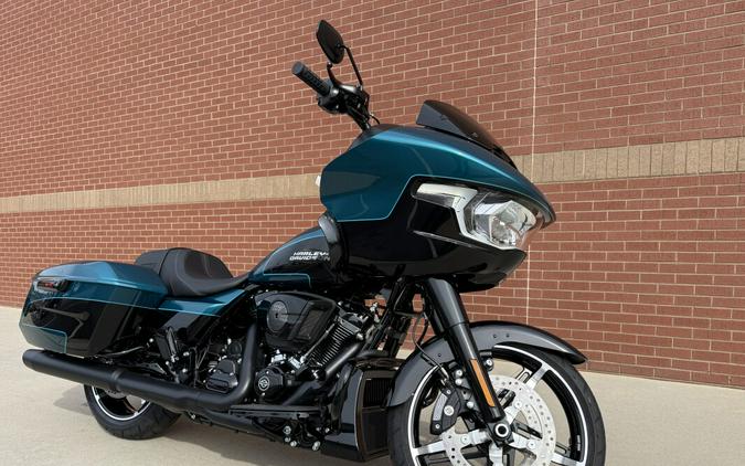 2026 Harley-Davidson® Road Glide® Teal Thunder / Vivid Black Black Trim