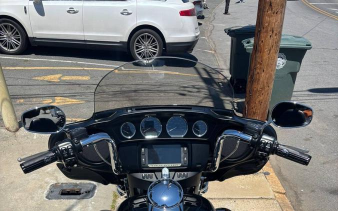 2015 Harley-Davidson Triglide FLHTCUTG