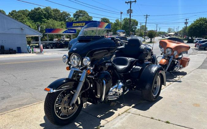 2015 Harley-Davidson Triglide FLHTCUTG