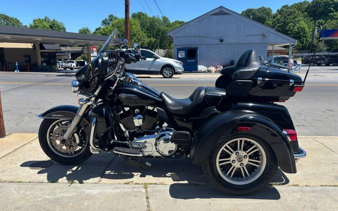 2015 Harley-Davidson Triglide FLHTCUTG
