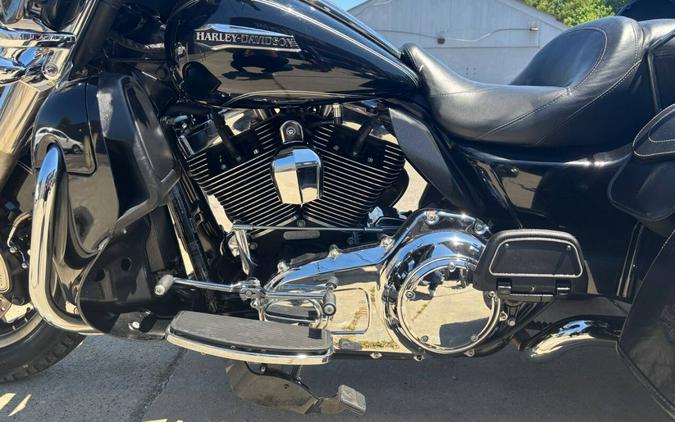 2015 Harley-Davidson Triglide FLHTCUTG