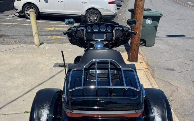 2015 Harley-Davidson Triglide FLHTCUTG