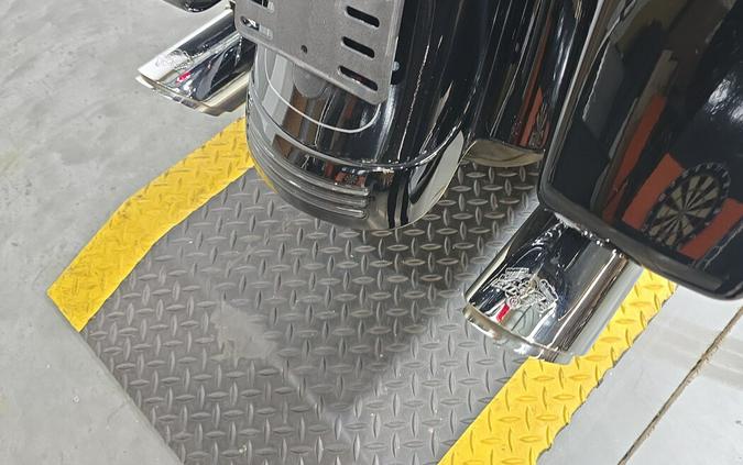 FLTRXS 2015 Road Glide® Special