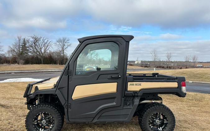 2022 John Deere XUV835M Honor Edition