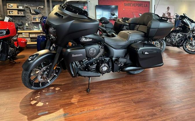 2024 Indian Motorcycle® Roadmaster® Dark Horse® w/Powerband Audio Package Black Smoke