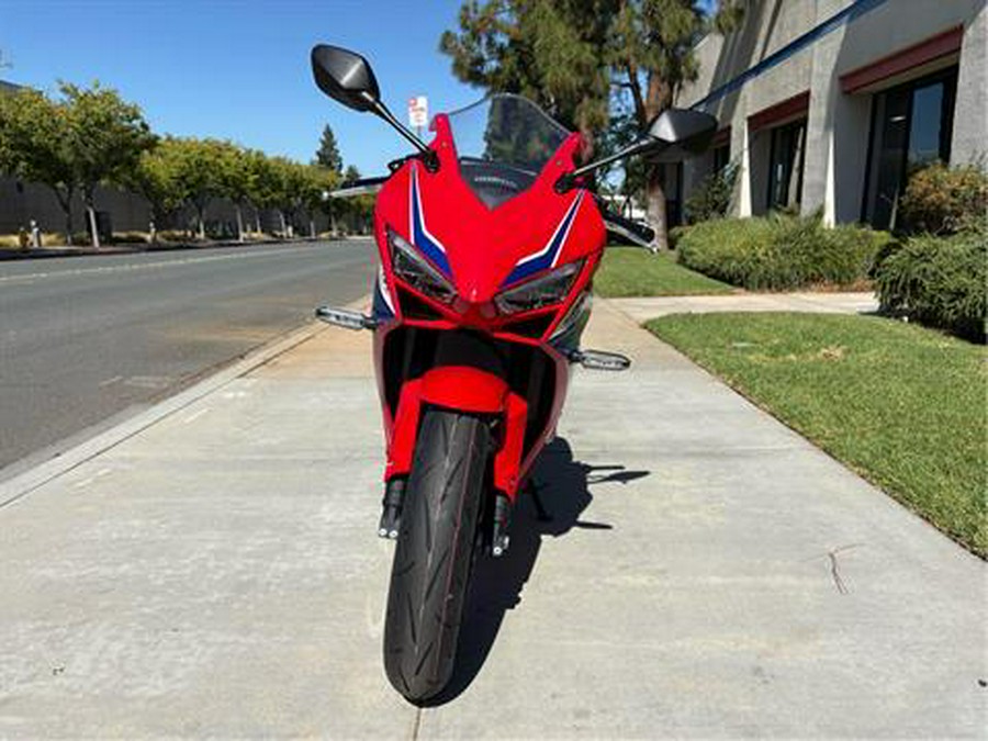 2025 Honda CBR650R E-Clutch