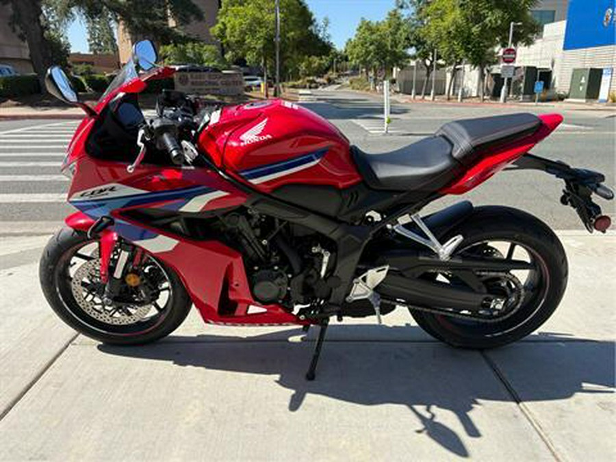 2025 Honda CBR650R E-Clutch