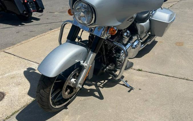 2023 Harley-Davidson Street Glide FLHX