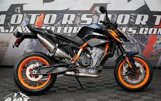 2023 KTM 890 Duke R