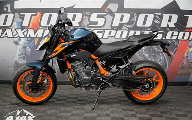 2023 KTM 890 Duke R