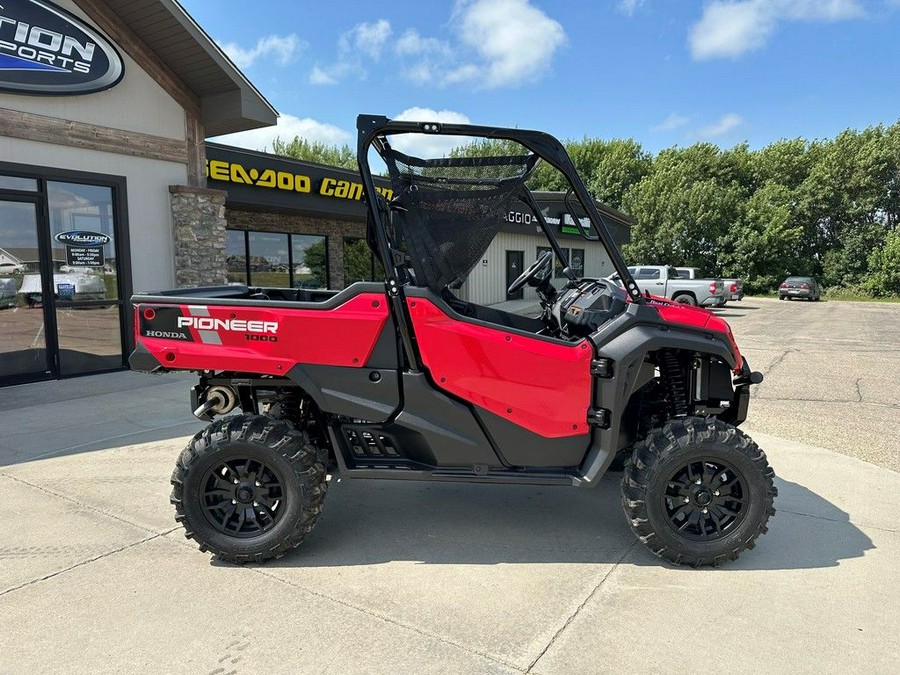 2025 Honda® Pioneer 1000 Deluxe