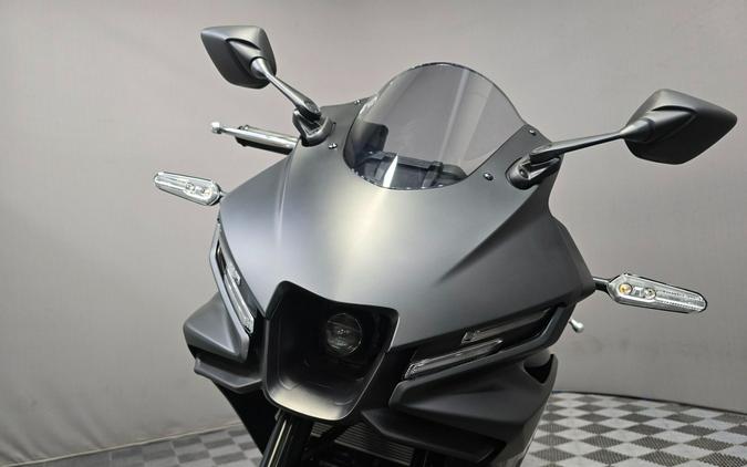2025 Yamaha YZF-R3