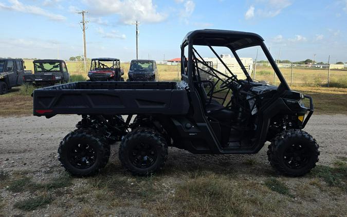 2026 Can-Am Defender 6X6 XT HD10