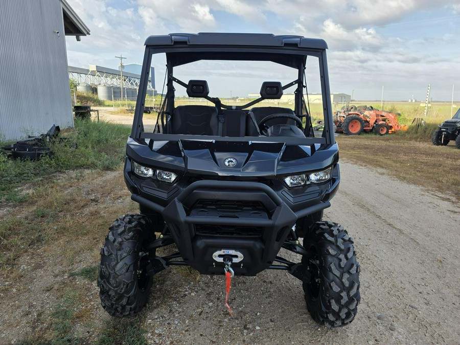 2026 Can-Am Defender 6X6 XT HD10