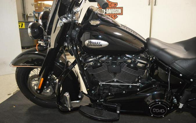 2021 Harley-Davidson® FLHCS - Heritage Classic 114