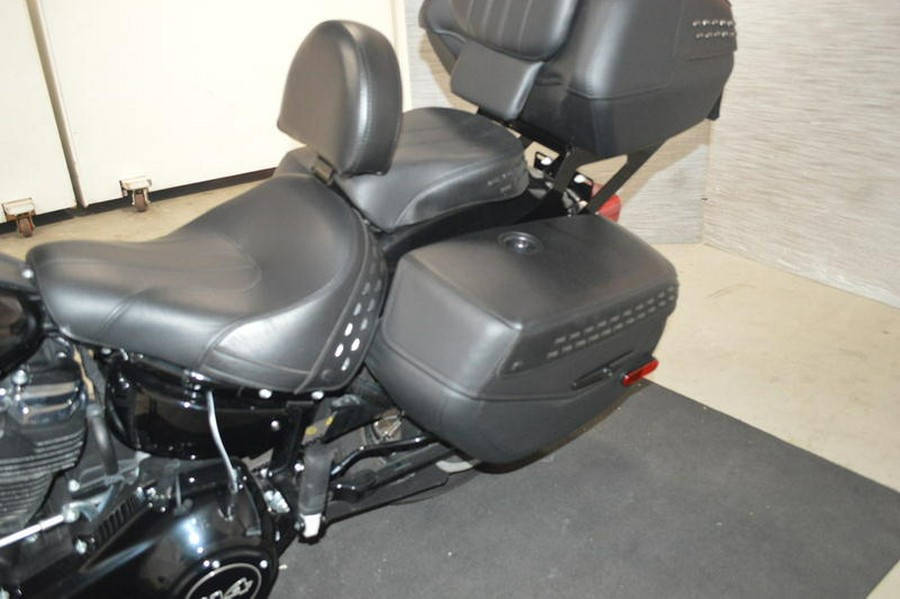 2021 Harley-Davidson® FLHCS - Heritage Classic 114