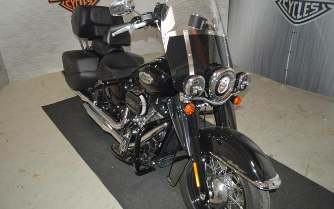 2021 Harley-Davidson® FLHCS - Heritage Classic 114