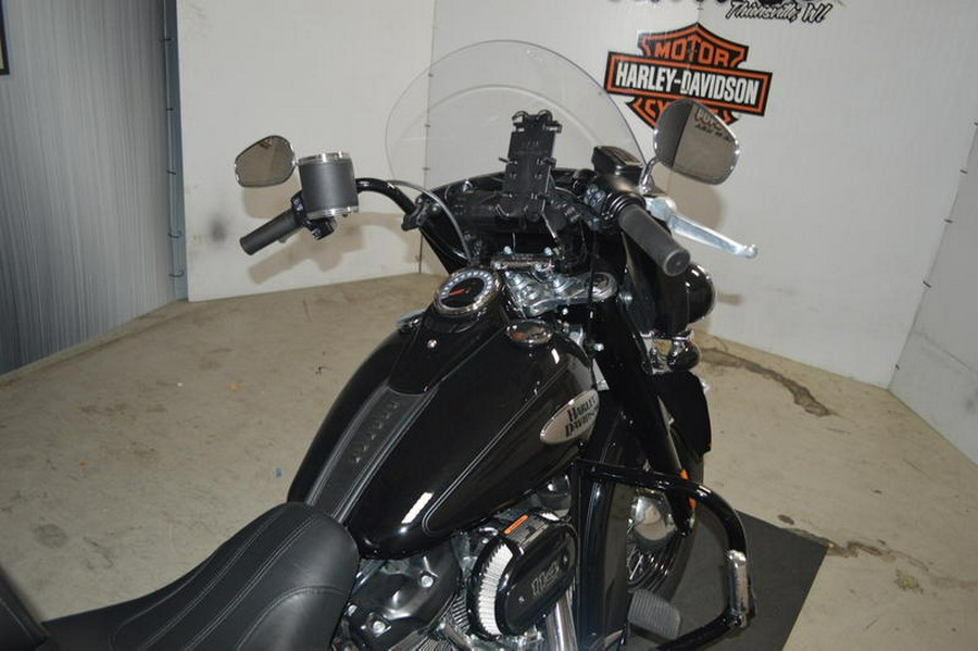 2021 Harley-Davidson® FLHCS - Heritage Classic 114