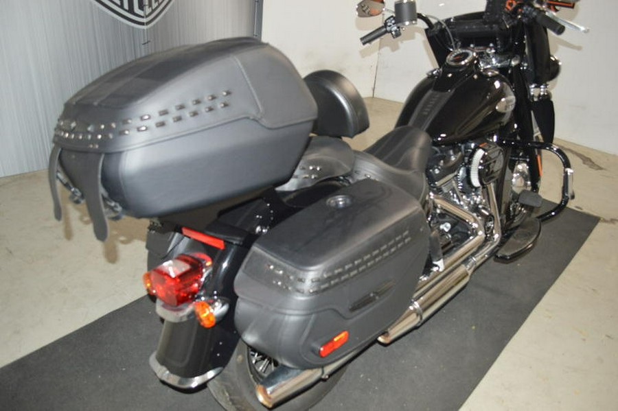 2021 Harley-Davidson® FLHCS - Heritage Classic 114
