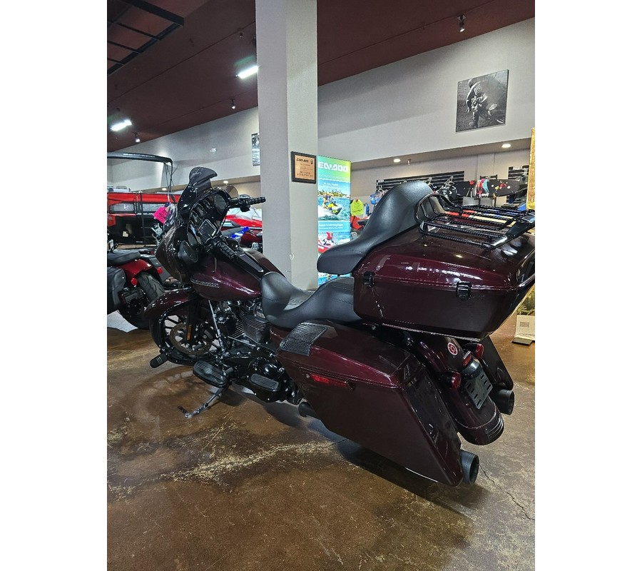 2018 Harley-Davidson® STREET GLIDE SPECIAL
