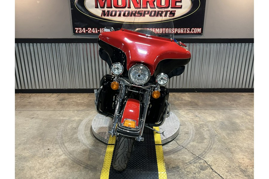 2010 Harley-Davidson® FLHTK