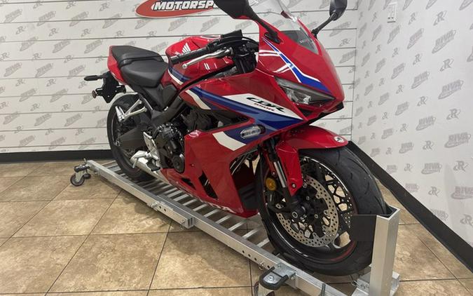 2026 Honda CBR650R E-Clutch
