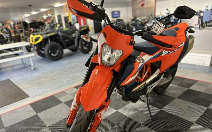 2023 KTM SMC 690 R