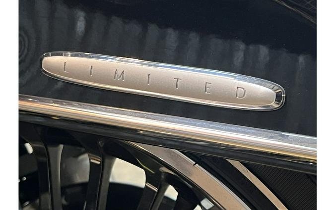 2012 Harley-Davidson® FLHTK