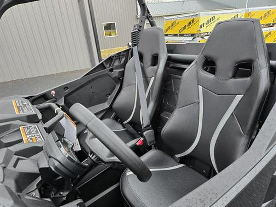 2026 Can-Am Maverick Sport DPS