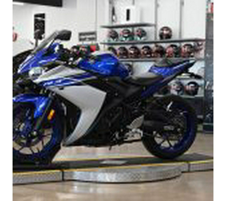 2016 Yamaha R3