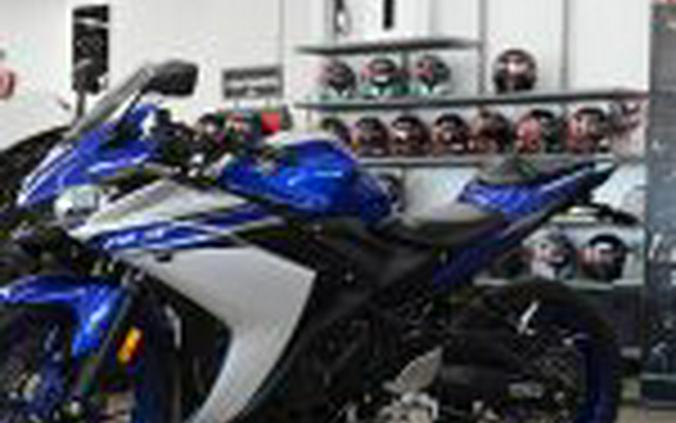 2016 Yamaha R3