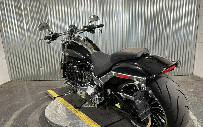 2025 Harley-Davidson Breakout