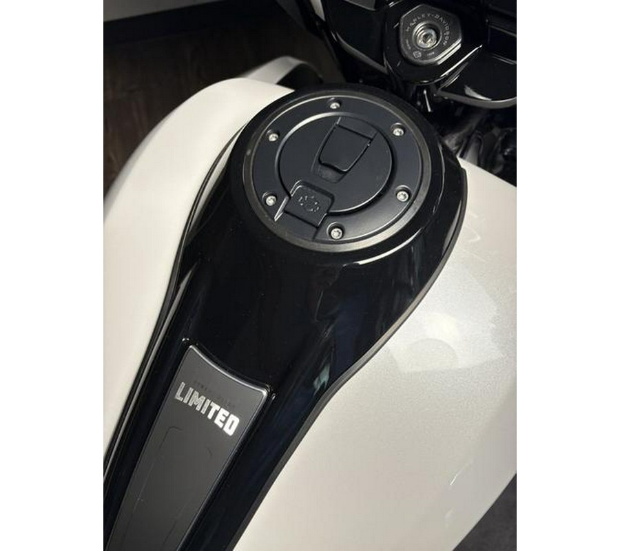2026 Harley-Davidson® FLHXL - Street Glide® Limited